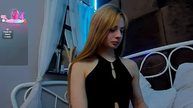 PollyMillees webcam