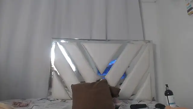 AlannaHarper webcam