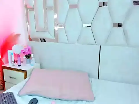 Trixie_Fox webcam