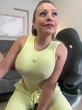 Holly_madison_ webcam