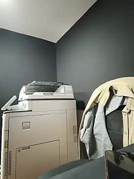 MissNyraSecret webcam