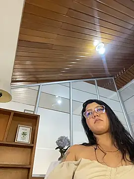Chloe_Thomsoon_ webcam