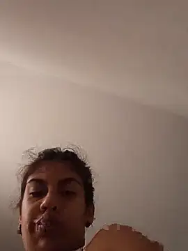 Anamaria-24 webcam