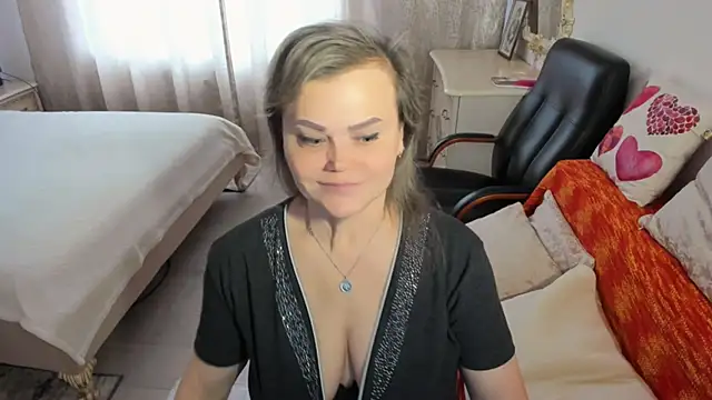 MildMature webcam