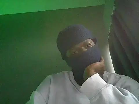 TheeJonnyBravo webcam