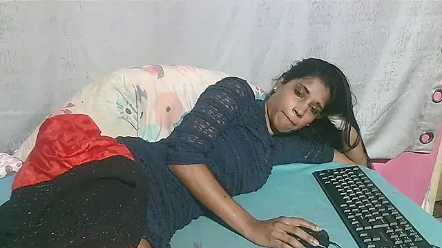 SexyIndianSky69 webcam