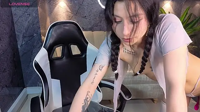 hadda_crazy_tx_ (F young) - SUCK FINGERS
