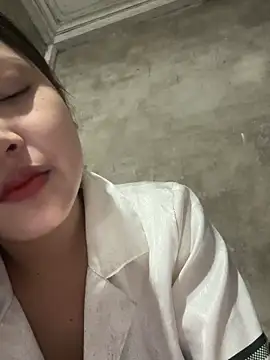 hinami-lo (F teen) - Ủng hộ bé đi😍