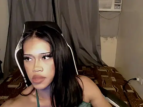 urcurlydiva webcam