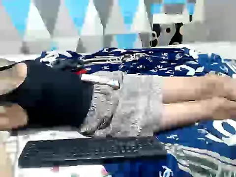 Trish_CurveCock webcam