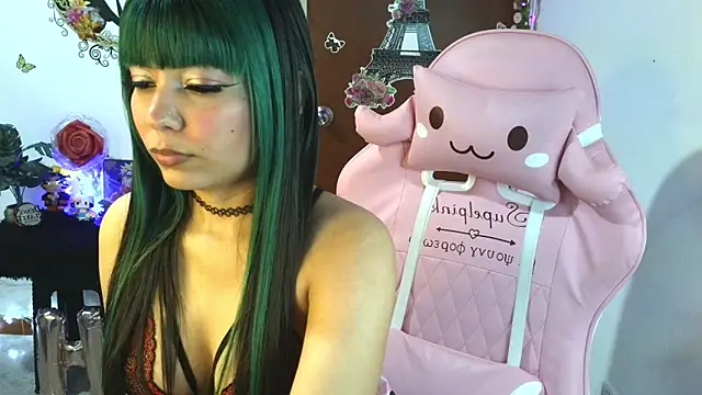 Maron_baez_18 webcam