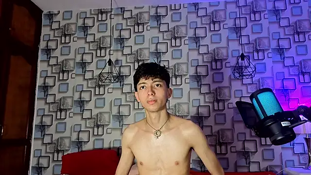 Twink_Sebas7 webcam