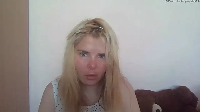 HornyElena webcam