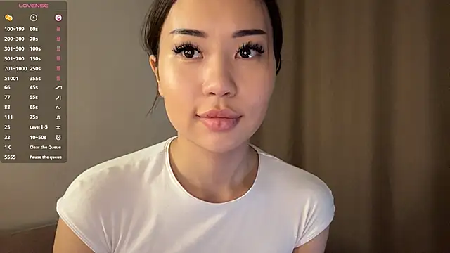 Ur_neighbor_Kira webcam