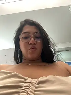 Chloe_Thomsoon_ webcam
