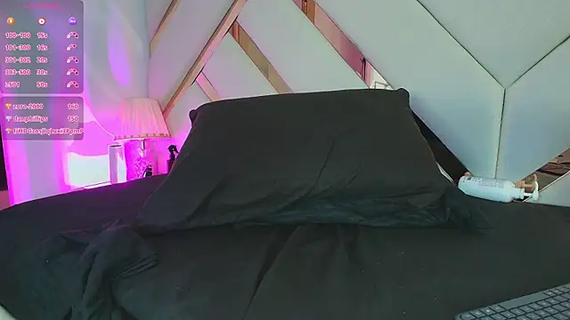 Noa_butterfly_ webcam