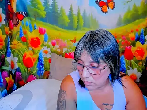 indianroxy webcam