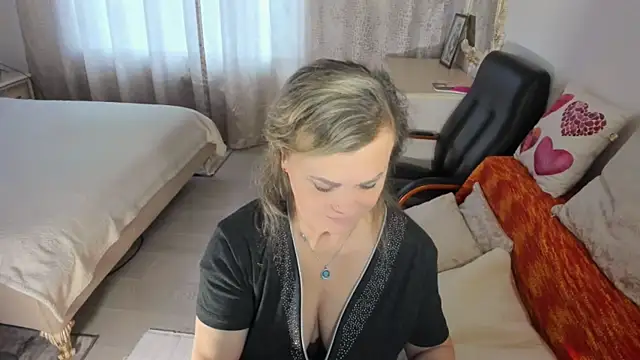 MildMature webcam