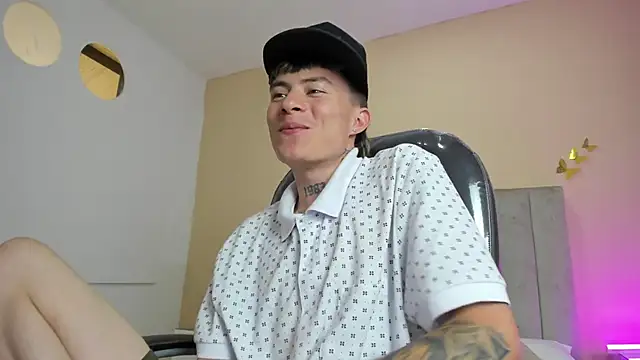 Nascary_Fox webcam