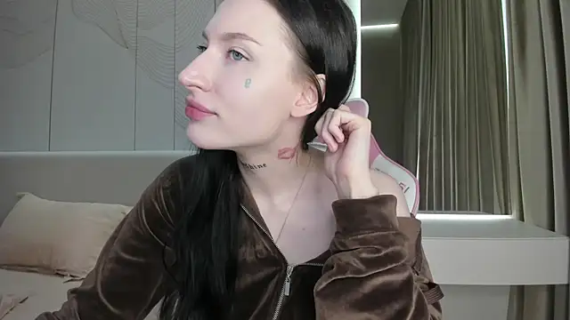 JenniferQueen11 webcam