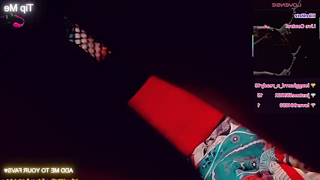 CharlotteBigCock webcam