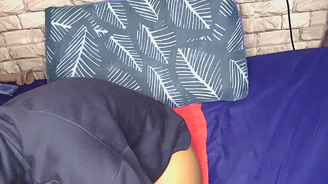 Sweethoneyglow webcam