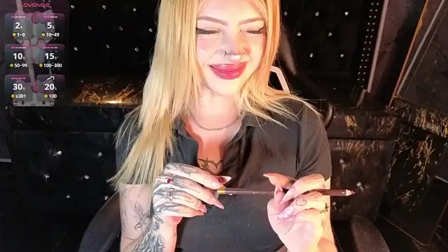 Kitty_fox_b webcam