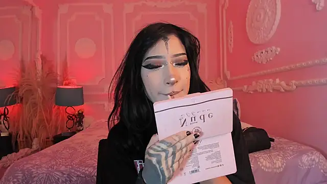 Kat_VonDe webcam