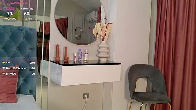 SiennaPierce webcam