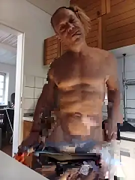AthleticWomenizer2 webcam