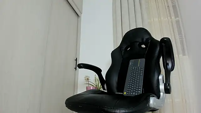 Biscuit_oliva webcam
