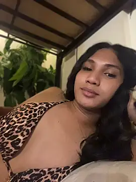 slutty_aki webcam