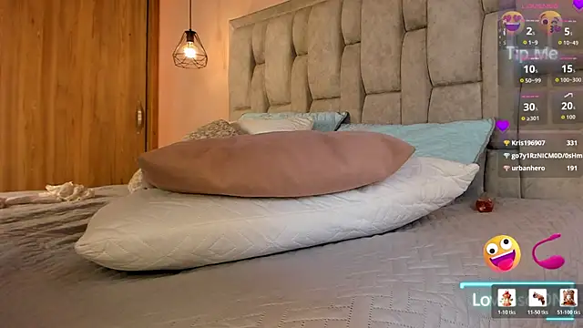 Luna_honey9 webcam