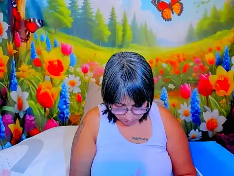 indianroxy webcam