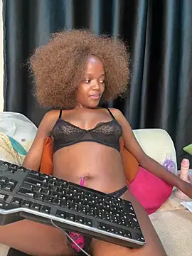 Bella_kiki webcam