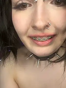 virusDoll webcam