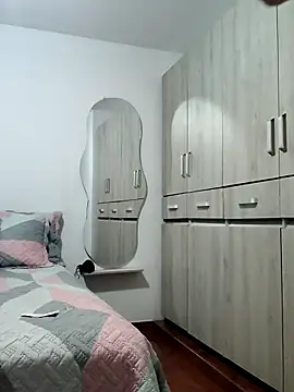 mia_mancinii webcam
