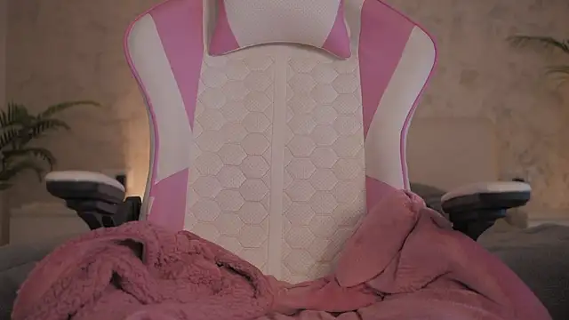 Ava-Diamond webcam