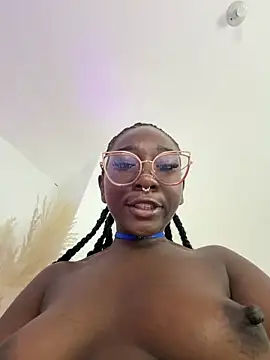 zahhyfrequency (F teen) - I Missed You Too Much My Queen ❤️🍫🙏