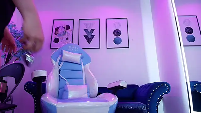 TarlyWho webcam
