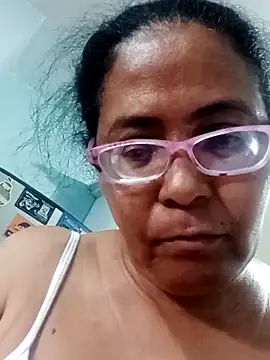sexymomsn webcam
