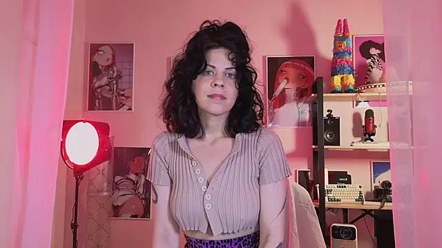 LuluKissmi webcam