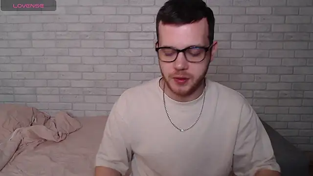 Alexxx_horny webcam