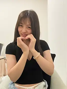 希望哥哥们爱慧慧，大厅指令玩转盘不漏点，需要更多请私秀或专属