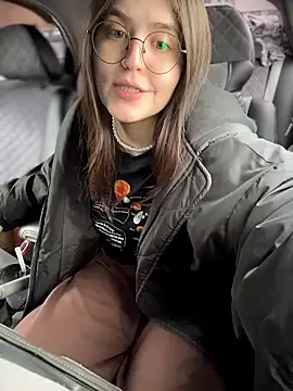 meow_girl (F young) - Show wet pussy 💦 LT GIFT