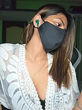Isha_Sax webcam