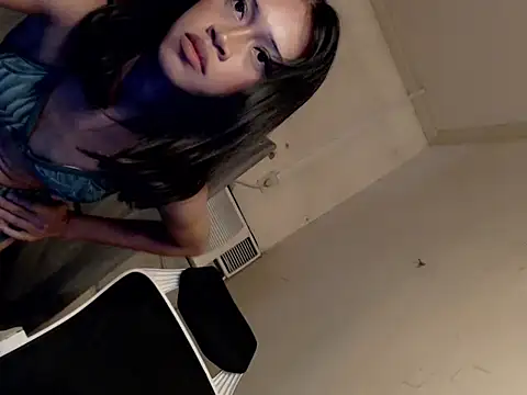 urcurlydiva webcam