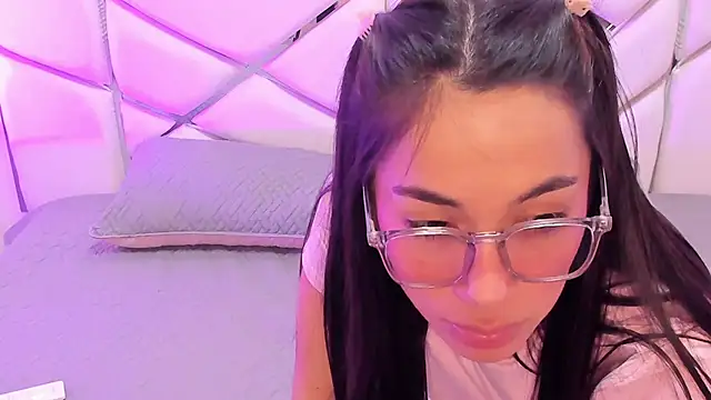 GabbieSkinny webcam