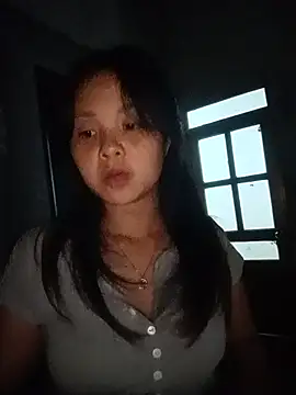  "Let's go pvt/c2c, I need you, I'm a hot girl."