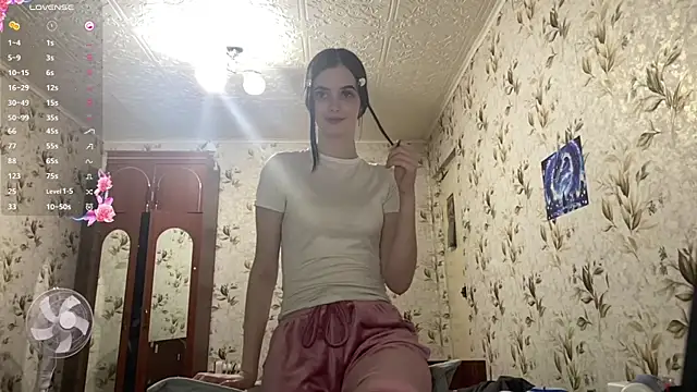 litakoener (F teen) - can u make me cum?
